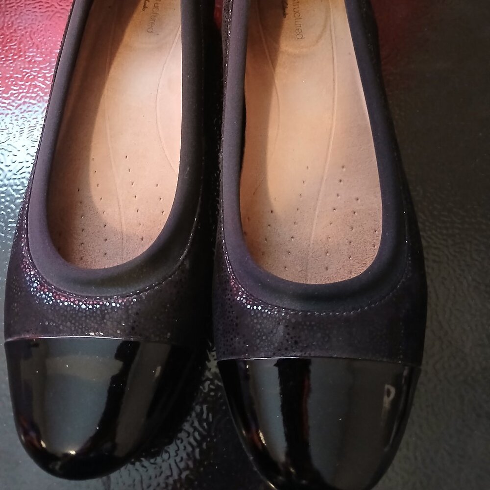 Clarks flats with slight sparkle